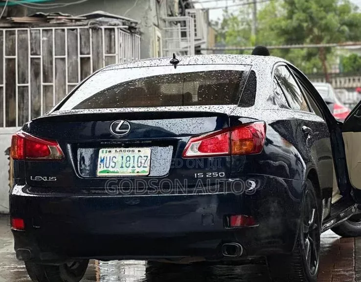 Lexus IS 2008 Blue