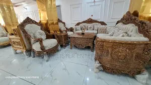 High Quality Royal Chair