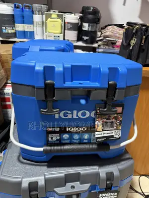 IGLOO Overland 25 Cooler Box – Blue, 38-Can Capacity