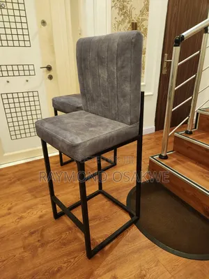 (Bed+centre Rug) & (Kitchen/Salon Stools)