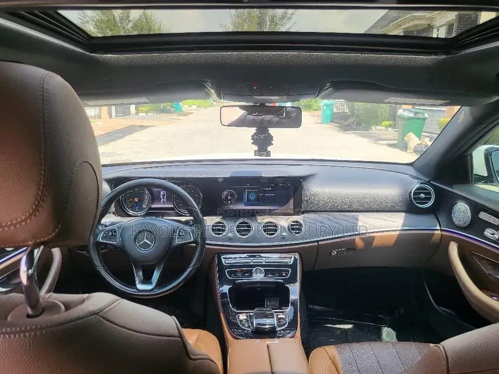 Mercedes-Benz E300 2017 White