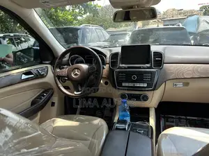 Mercedes-Benz GLE-Class GLE 350 2019 Blue