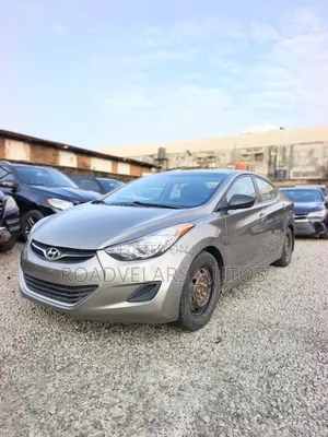 Hyundai Elantra GLS Sedan FWD (1.8L 4cyl 6A) 2013 Gray