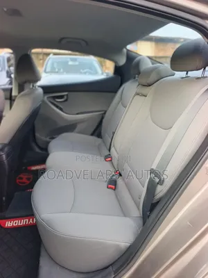 Hyundai Elantra GLS Sedan FWD (1.8L 4cyl 6A) 2013 Gray