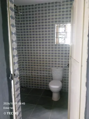 Spacious Room Self