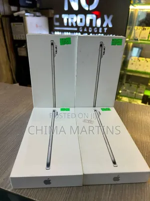 New Apple iPhone Air 256 GB Silver