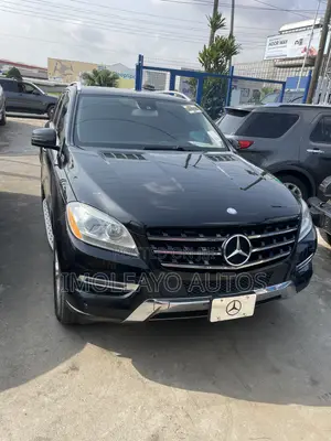 Mercedes-Benz M Class ML350 4dr SUV (3.5L 6cyl 7A) 2014 Black