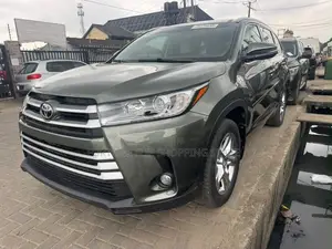 Toyota Highlander 2017 Green
