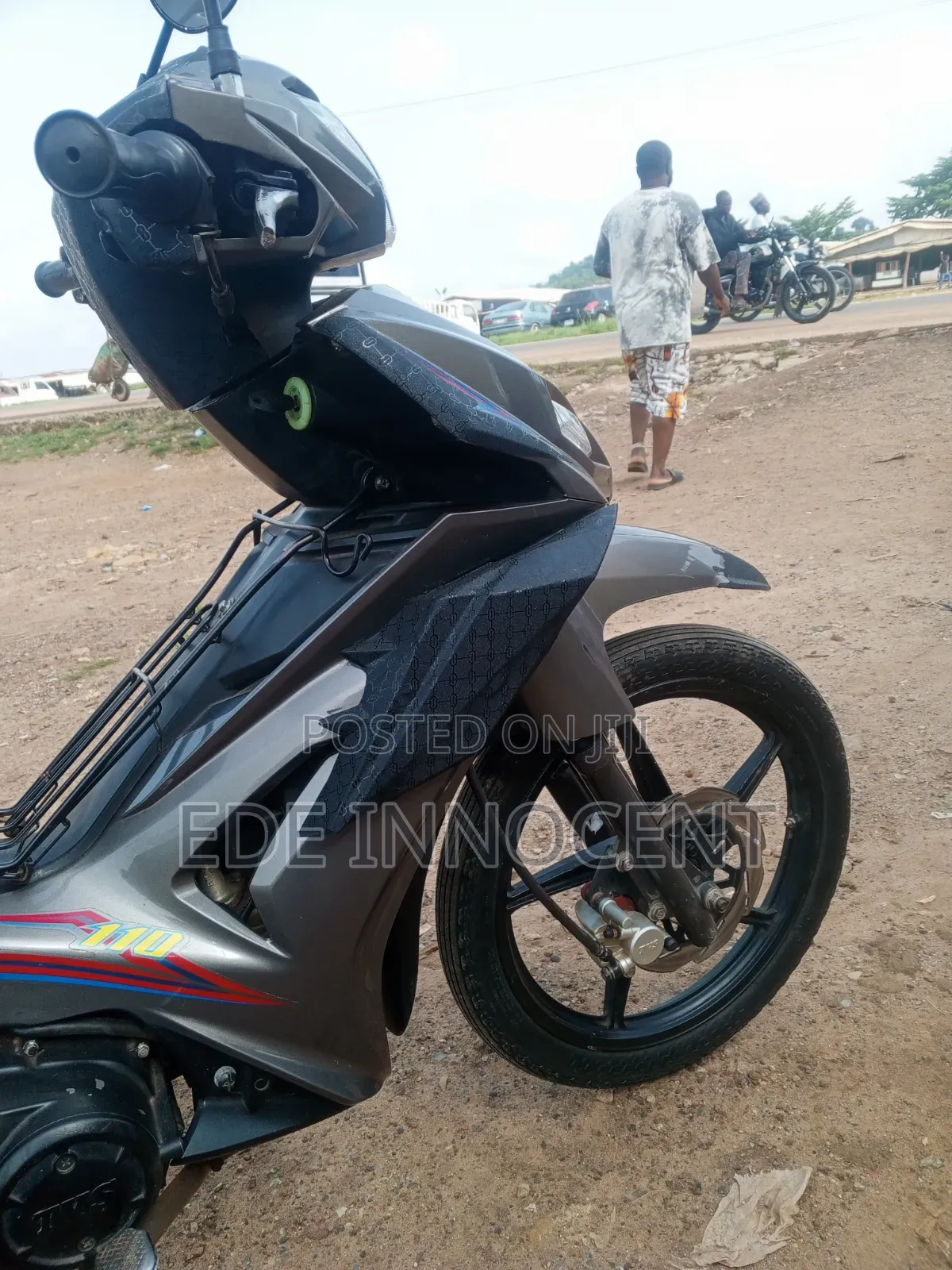TVS Neo NX 2024 Silver