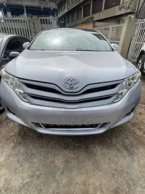 Toyota Venza AWD 2011 Silver