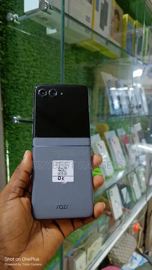 Motorola Razr 2024 256 GB Gray
