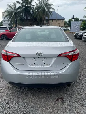 Toyota Corolla LE 4dr Sedan (1.8L 4cyl CVT) 2015