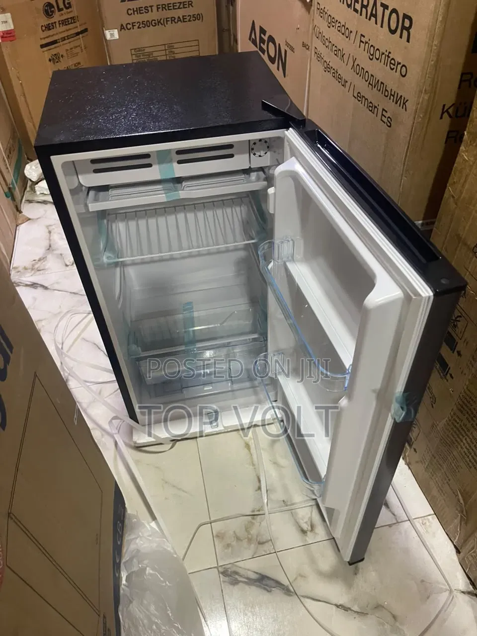 Royal 105 Litres Table Top Fridge