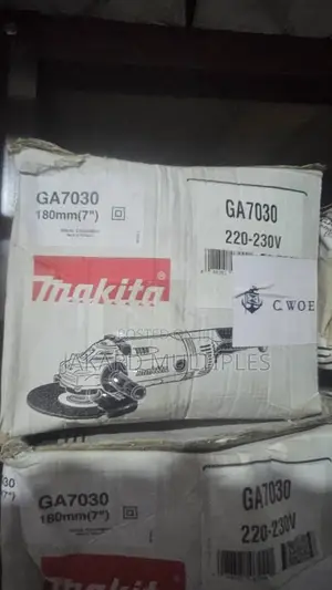 Makita GA7030 Angle Grinder 7”