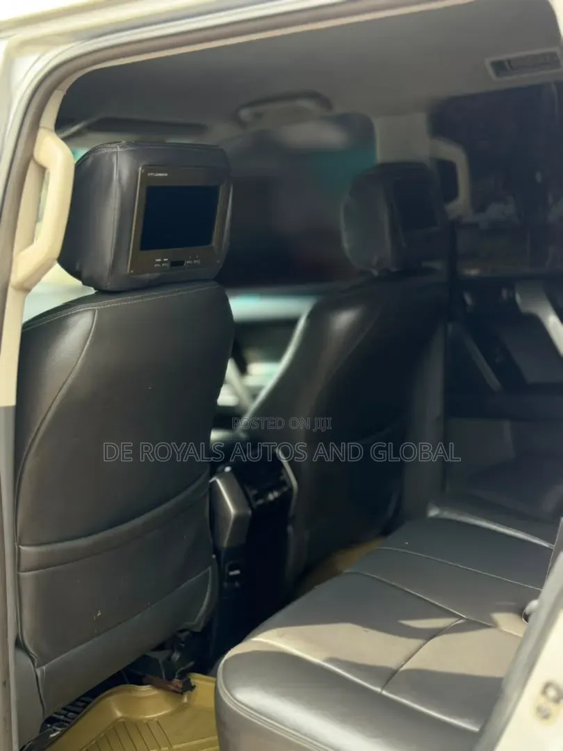 Toyota Land Cruiser Prado 2013 Silver
