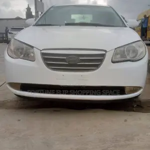 Hyundai Elantra 2010 White
