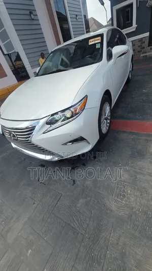 Lexus ES 350 FWD 2013 White