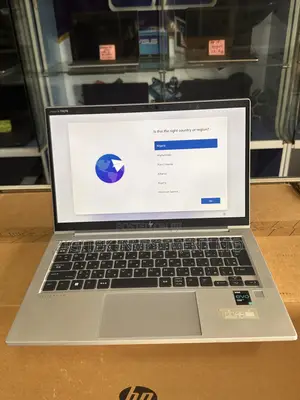 Laptop HP EliteBook 830 G8 8GB Intel Core i7 SSD 512GB