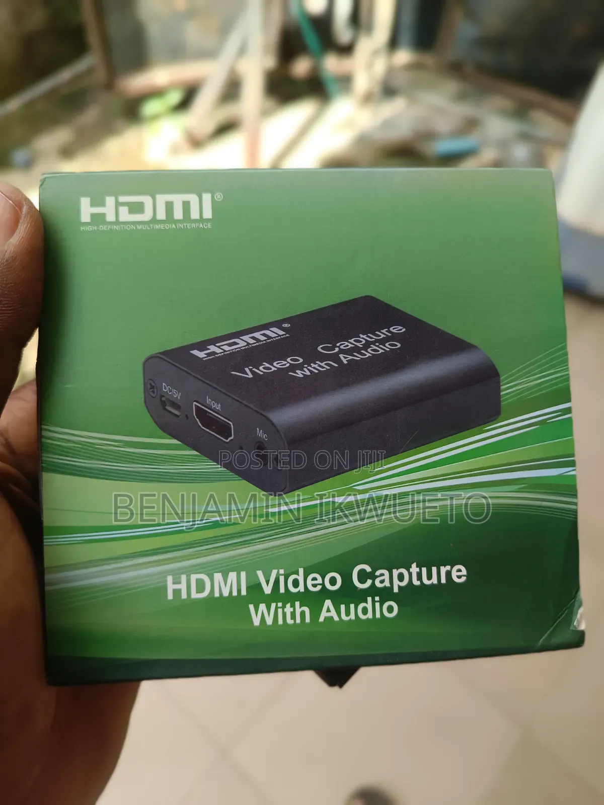Capture Card With Loop Out