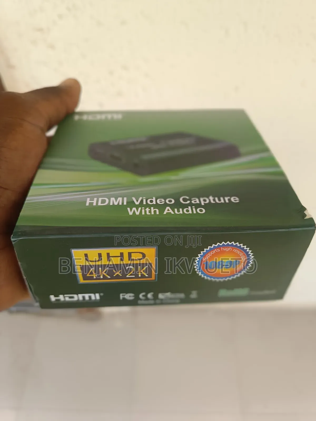 Capture Card With Loop Out