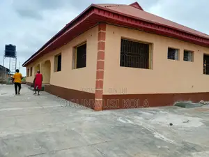 3bdrm Apartment in Pegba, Oluyole for rent