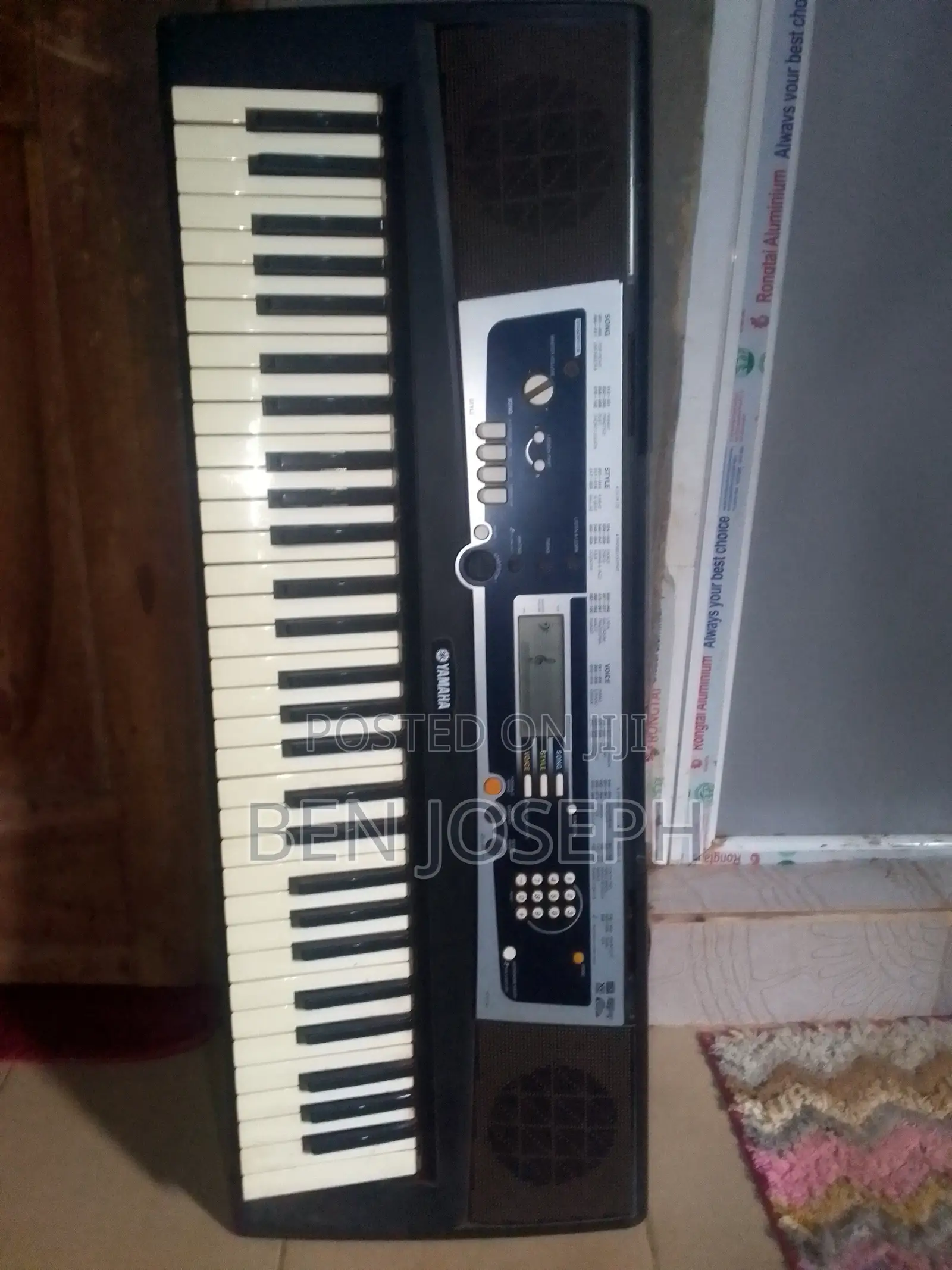 Yahama YPT-210 Keyboard