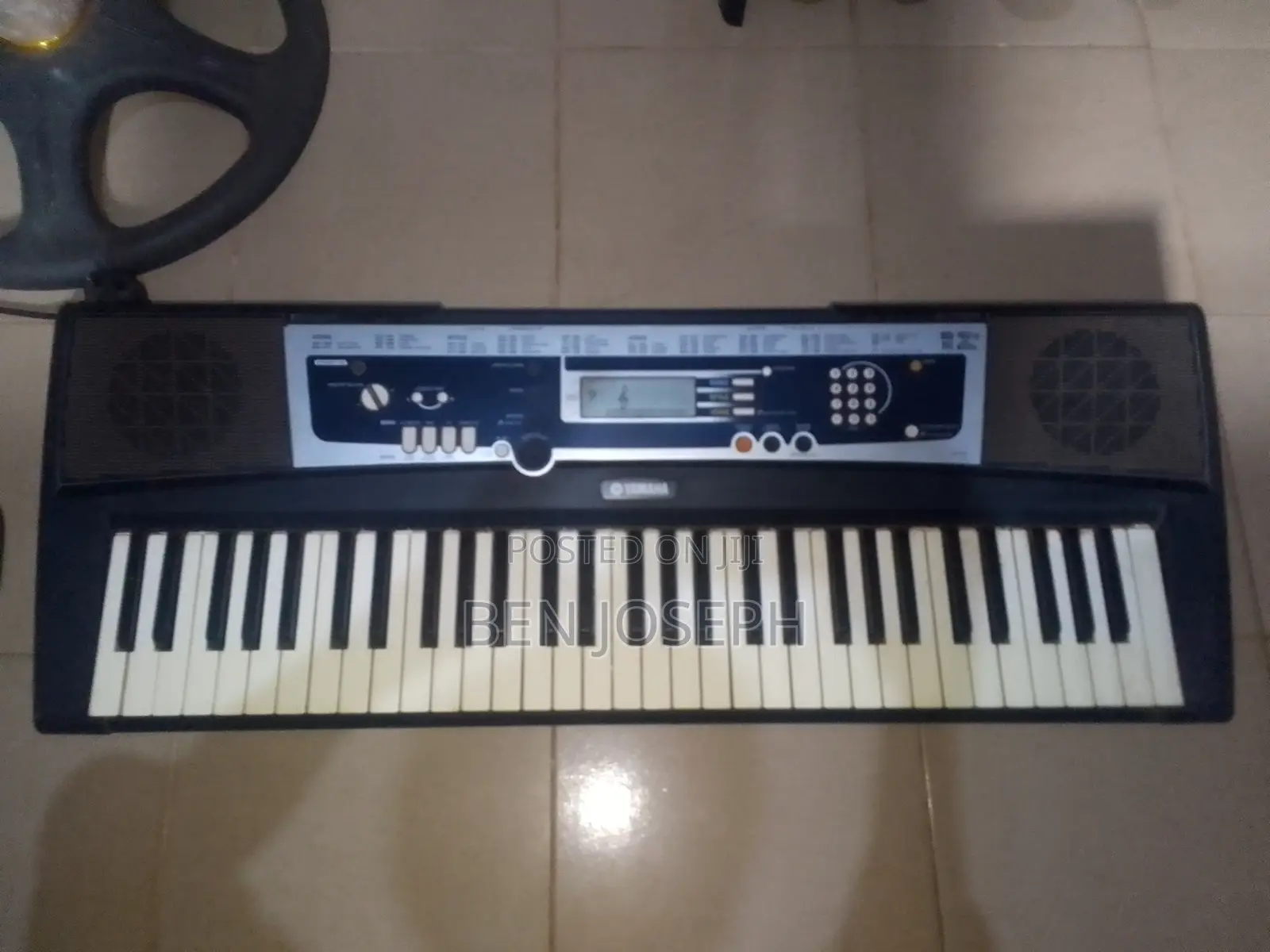 Yahama YPT-210 Keyboard