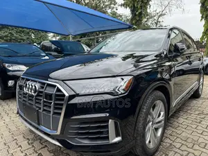Audi Q7 2022 Black