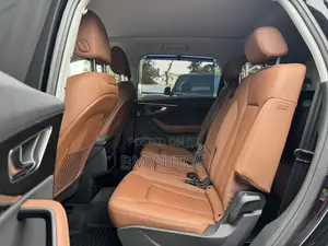 Audi Q7 2022 Black