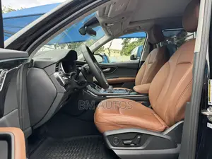 Audi Q7 2022 Black