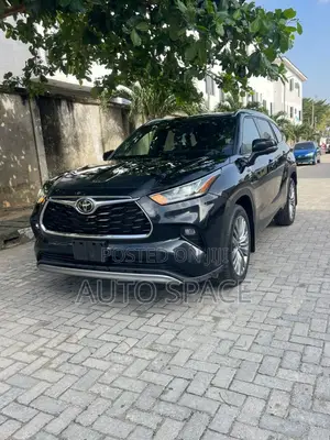 Toyota Highlander Platinum AWD 2023 Black