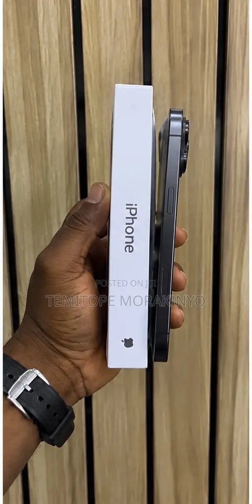 New Apple iPhone 16 Pro 256 GB Black