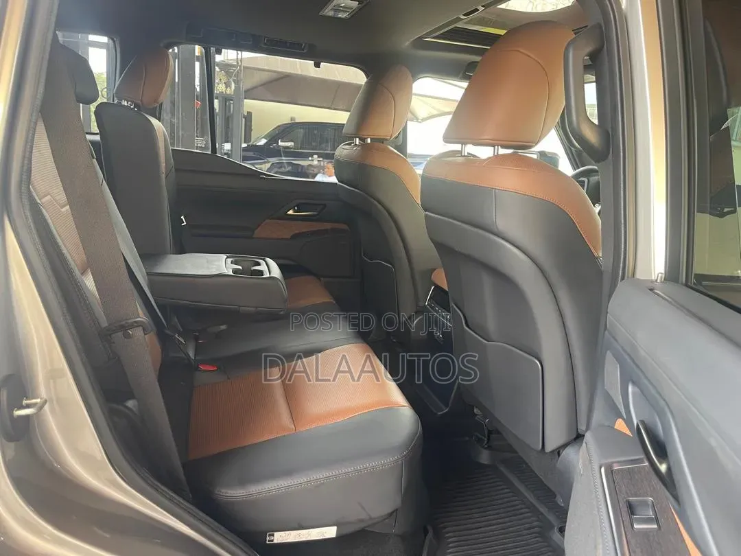Lexus GX 2024 Gray