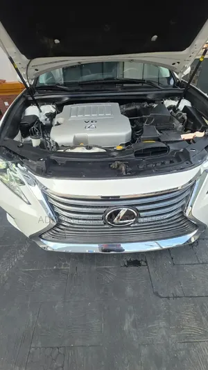 Lexus ES 2014 White