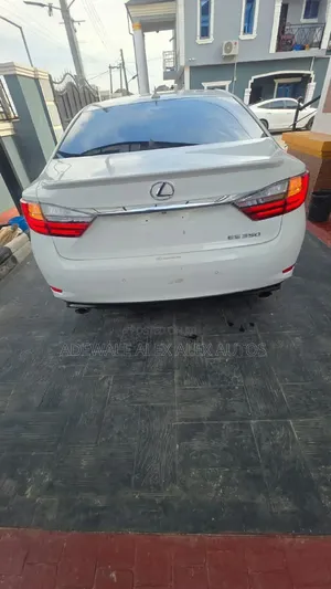 Lexus ES 2014 White