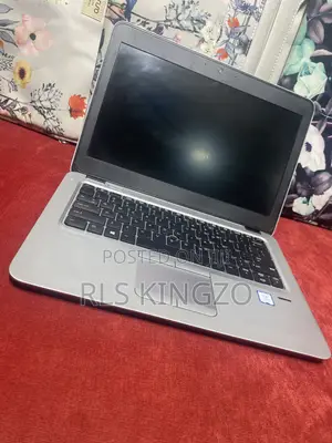 Laptop HP EliteBook 820 G4 8GB Intel Core i5 SSD 256GB