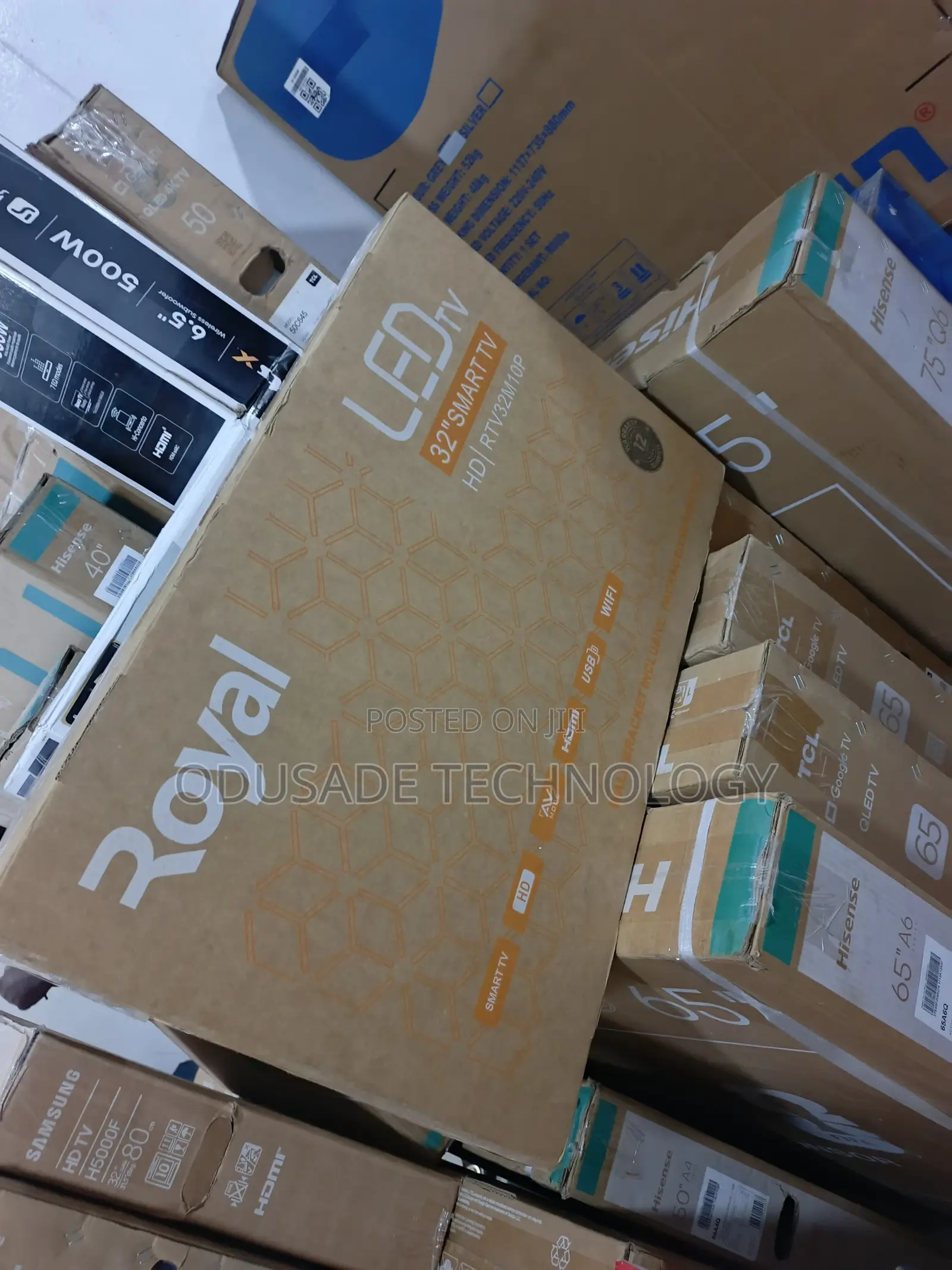 Affordable Royal 32" Smart Television