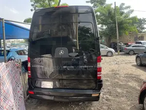 Mercedes-Benz Sprinter 2015 Black