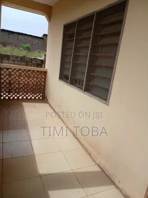 3bdrm Block of Flats in Iwo Road for sale