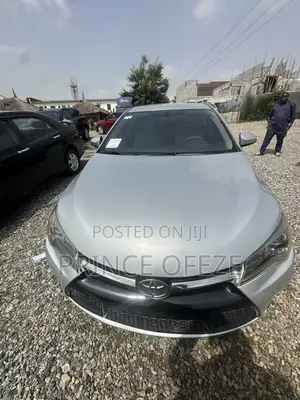 Toyota Camry 2017 Silver