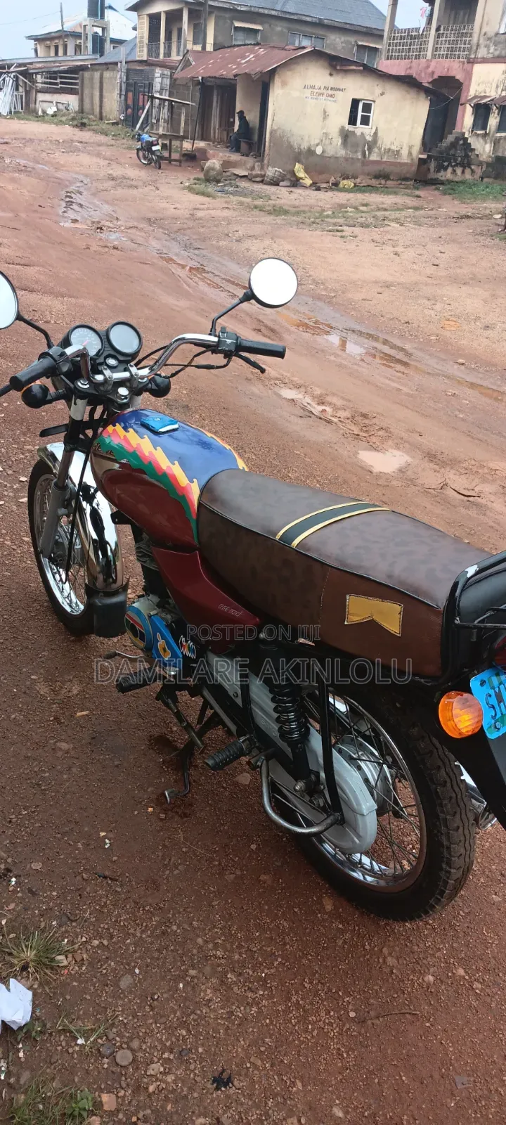 Bajaj Boxer 2020 Red