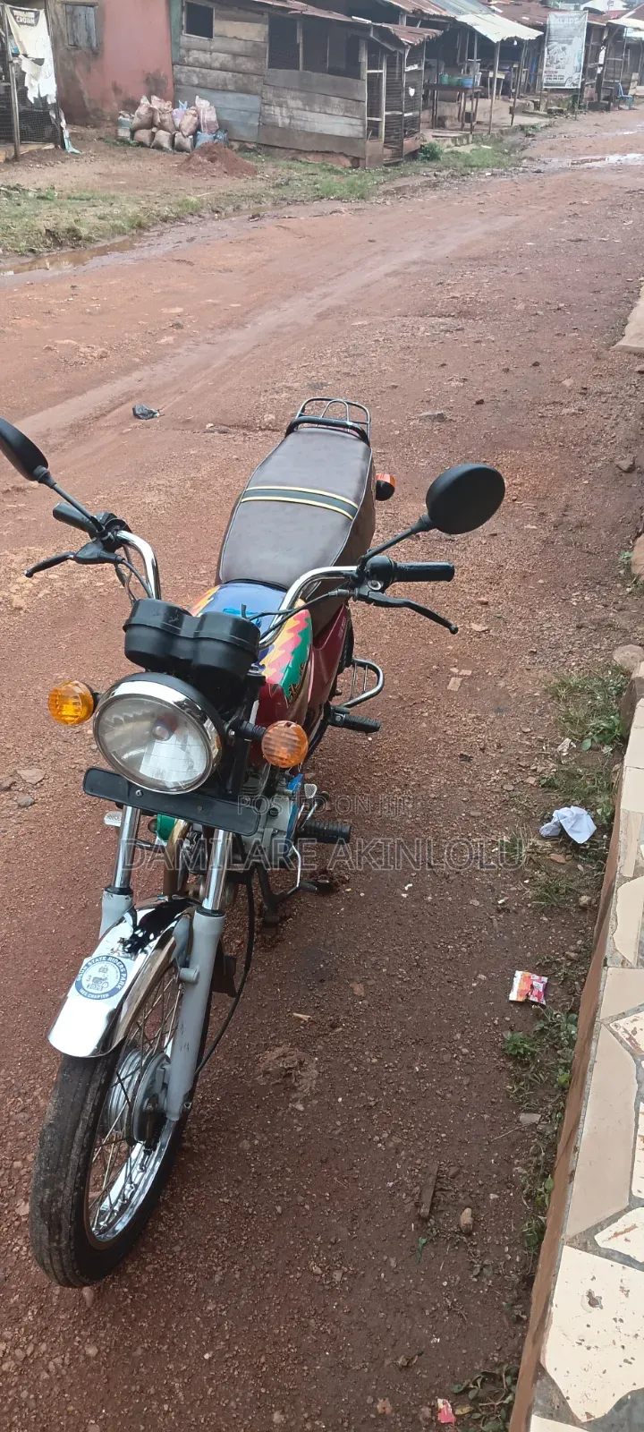 Bajaj Boxer 2020 Red
