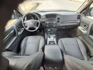 Mitsubishi Pajero 2011 Gray