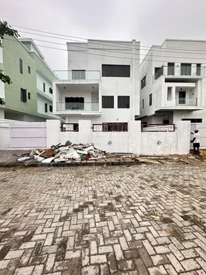 5bdrm Duplex in Osapa london for sale