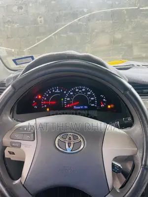 Toyota Camry LE 4dr Sedan (2.5L 4cyl 6A) 2011 Gray
