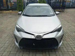 Toyota Corolla 2018 Silver