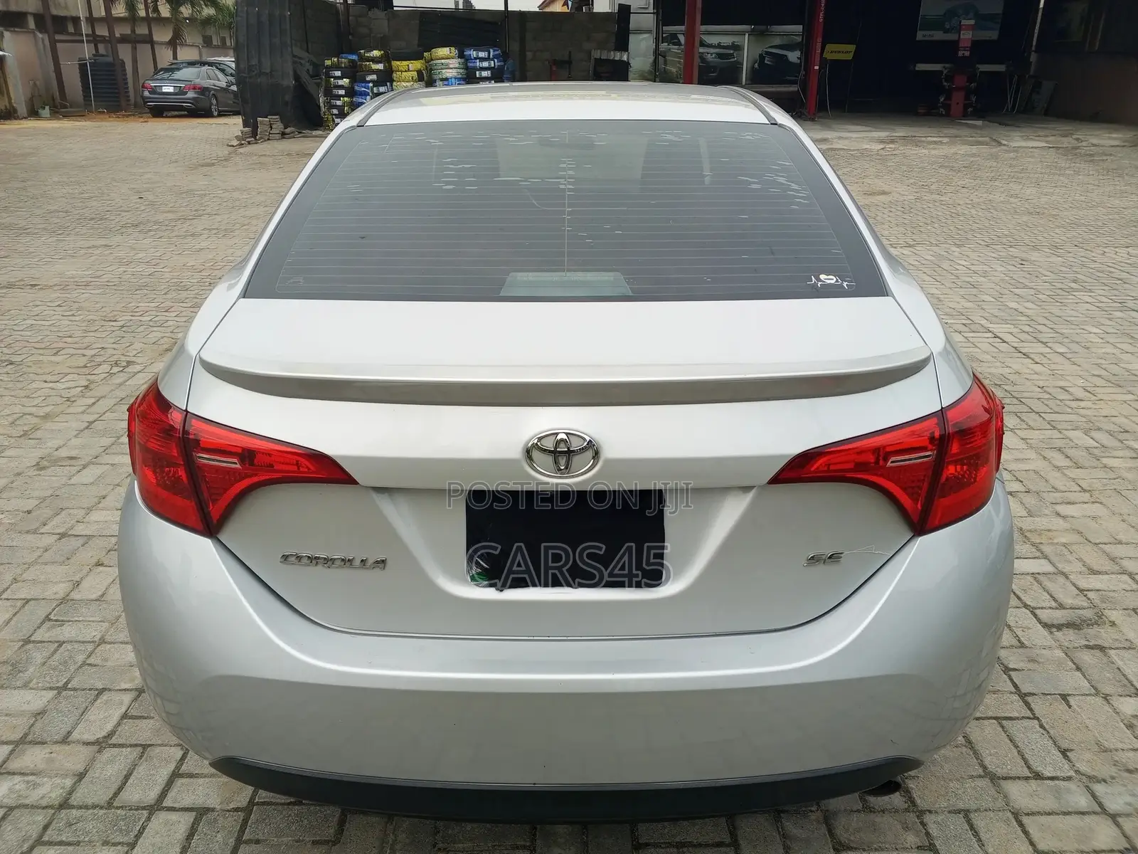 Toyota Corolla 2018 Silver