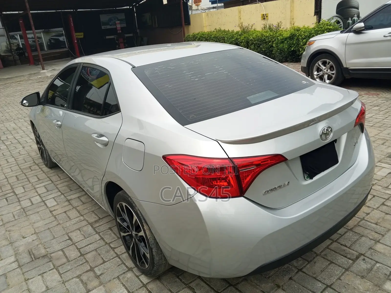 Toyota Corolla 2018 Silver