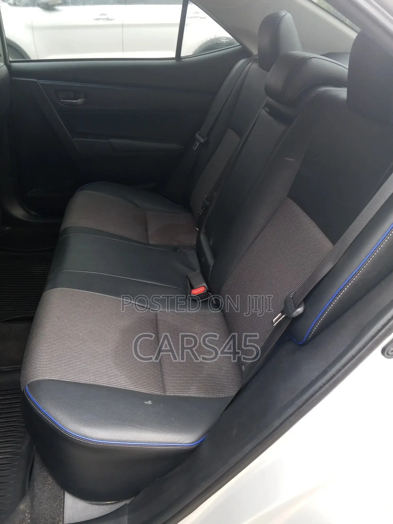Toyota Corolla 2018 Silver