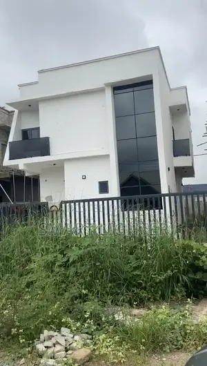4bdrm Duplex in Galadimawa for sale
